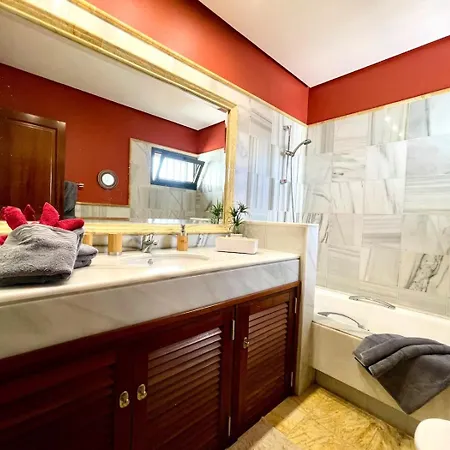 וילה Casa Karoline With A Sunny Terrace, Heated Pool, Comfort And Privacy In A Quiet Neighborhood