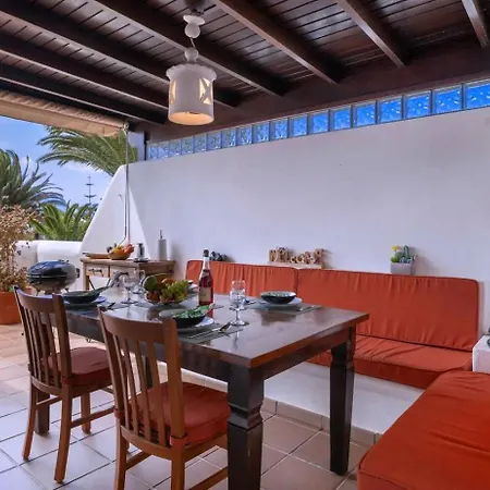 Casa Karoline With A Sunny Terrace, Heated Pool, Comfort And Privacy In A Quiet Neighborhood וילה פלאיה בלנקה