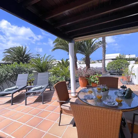 别墅 Casa Karoline With A Sunny Terrace, Heated Pool, Comfort And Privacy In A Quiet Neighborhood
