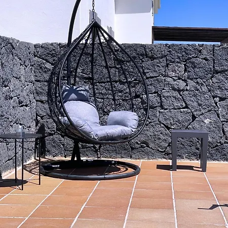Casa Karoline With A Sunny Terrace, Heated Pool, Comfort And Privacy In A Quiet Neighborhood 别墅 *