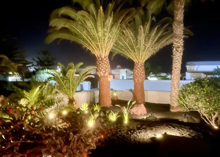 Casa Karoline With A Sunny Terrace, Heated Pool, Comfort And Privacy In A Quiet Neighborhood Villa Playa Blanca (Lanzarote)